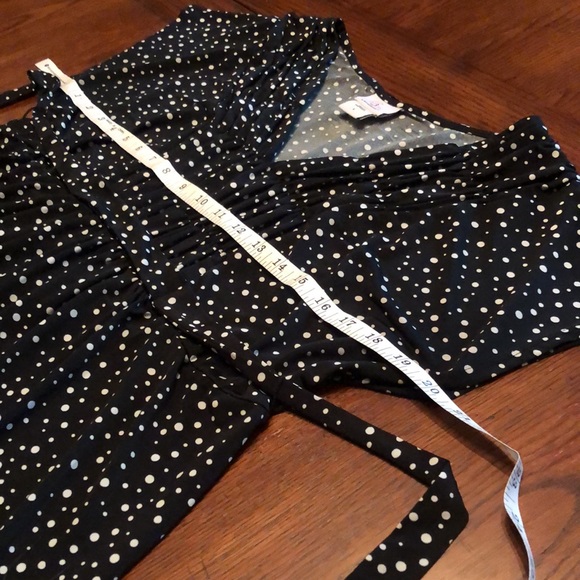 Maternity Polka Dot Blouse Size Large - Picture 7 of 9